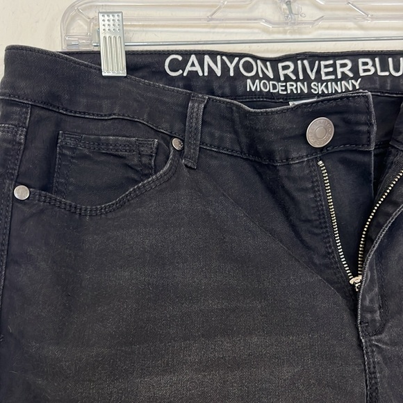 CANYON RIVER BLUES MODERS SKINNY BLACK DENIM JEANS SIZE 14. NWT - Picture 4 of 5